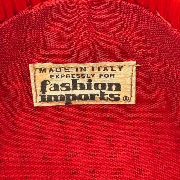 Fashion Imports Red Straw Clutch Made in Italy - Picture 7 of 7